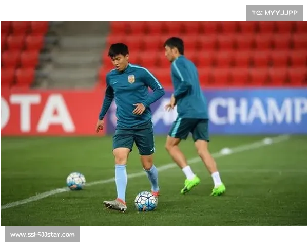 格拉纳达新援前锋加速与球队磨合，期待改善进攻效率